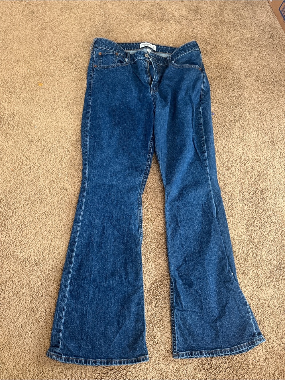 Abercrombie & Fitch curve love Dark Blue Flare Jeans size 29 short